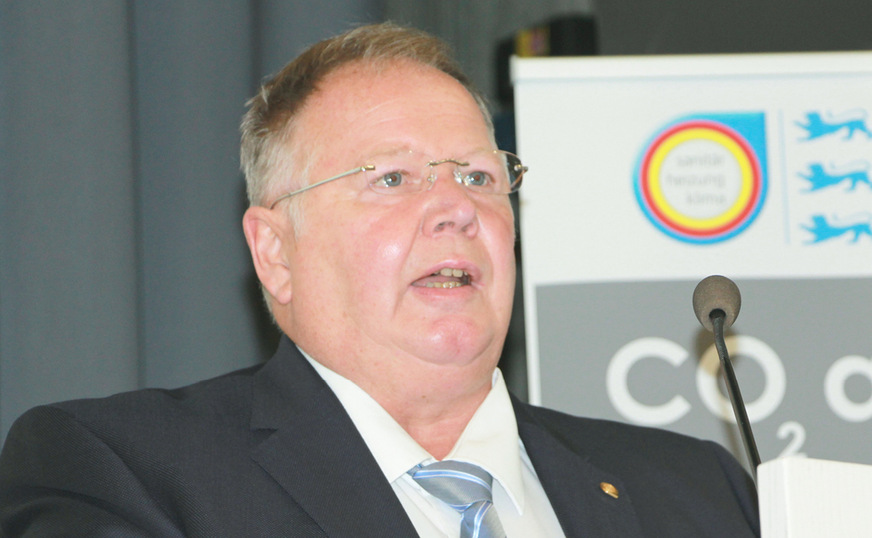 Einstimmig verabschiedet wurde das vom Fachverbands-Vorsitzenden Joachim Butz vorgestellte Positionspapier zum Klimaschutz.