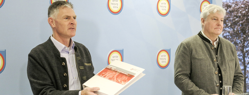 Klaus Rüttiger (Referent Technik) und Erich Schulz (Landesinnungsmeister) begrüßten die Online-Teilnehmer.