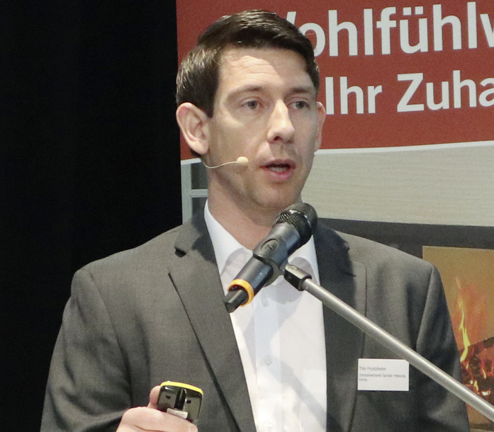 Tim Froitzheim referierte zu den neuen Ableitbedingungen und den Äußerungen von UBA-Präsident Messner.