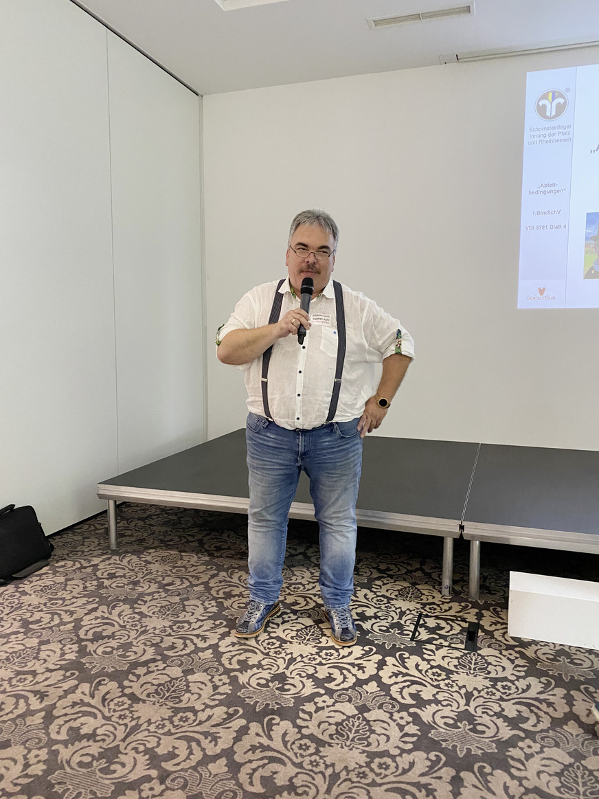 Stephan Kohl führte durch die Veranstaltung.﻿