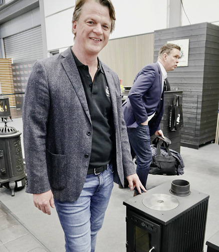 Westbo Exportmanager Friedrich Allendorff mit dem neuen „WeRa M1“.