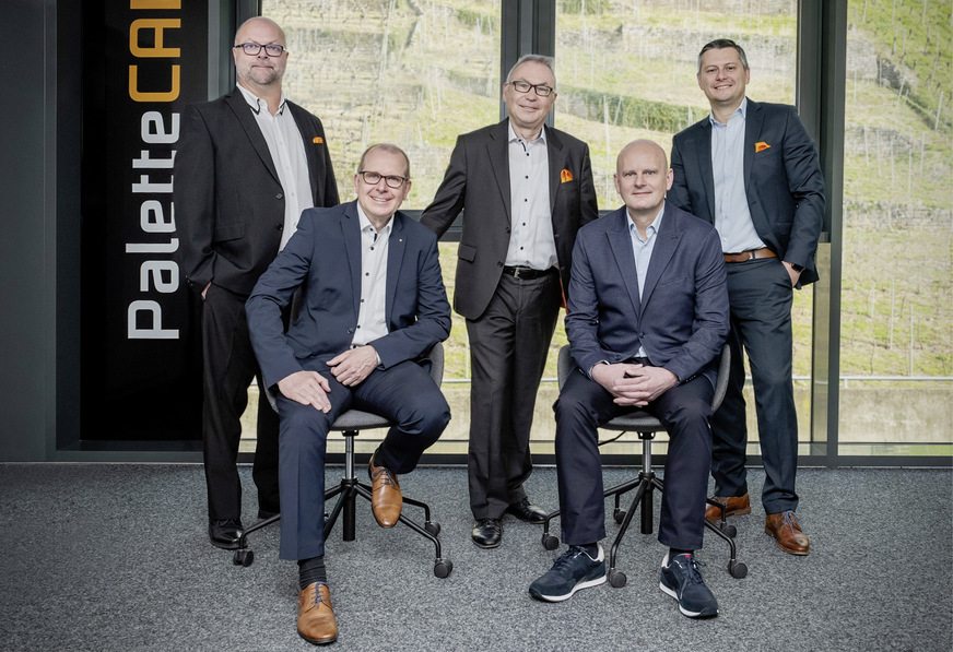 Im Juli letzten Jahres übergab Firmengründer Dr.-Ing. Walter Zinser die Unternehmensführung an den neuen Vorstand der Palette CAD AG (v. l. n. r): Volker Zeller, Dirk Böckstiegel, Walter Zinser, Frank Kobs, Elvis Grabic.