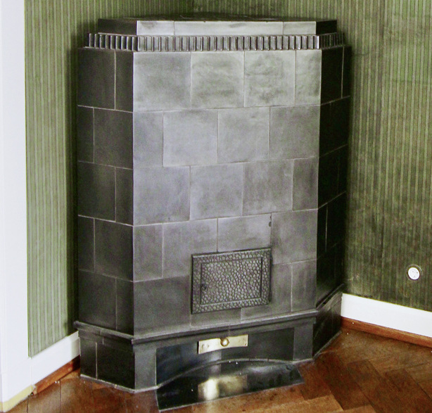 Auch der Eck-Ofen ist wieder vorzeigbar.