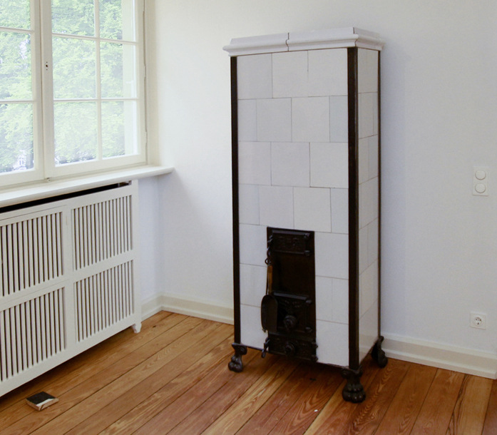 Man sieht dem sanierten Kachelofen nicht an, wie viel Arbeit darin steckt.