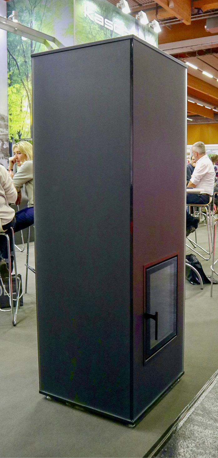 Der „Mio 4“ ist jetzt auch in edlem mattschwarzem Glas erhältlich.