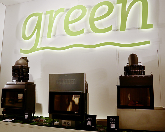 Verschiedene BKH-Kamineinsätze der besonders emissionsarmen „green“-Linie von Brunner.