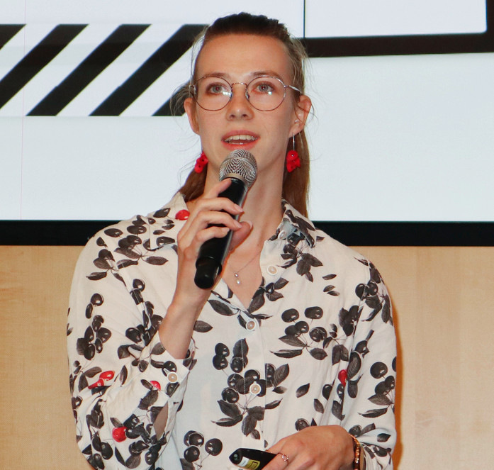 Helene Schütze zeigte Stationen auf dem Weg zur OL-Meisterprüfung.