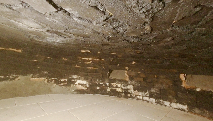 Kann sich wieder sehen lassen – die sanierte Innenauskleidung des Backraums.