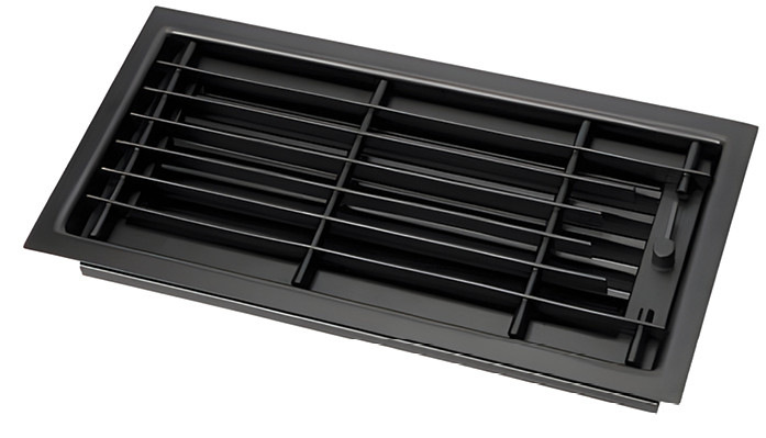 Für den quasi „unsichtbaren“ Einbau sind Deckenluftgitter beliebt.