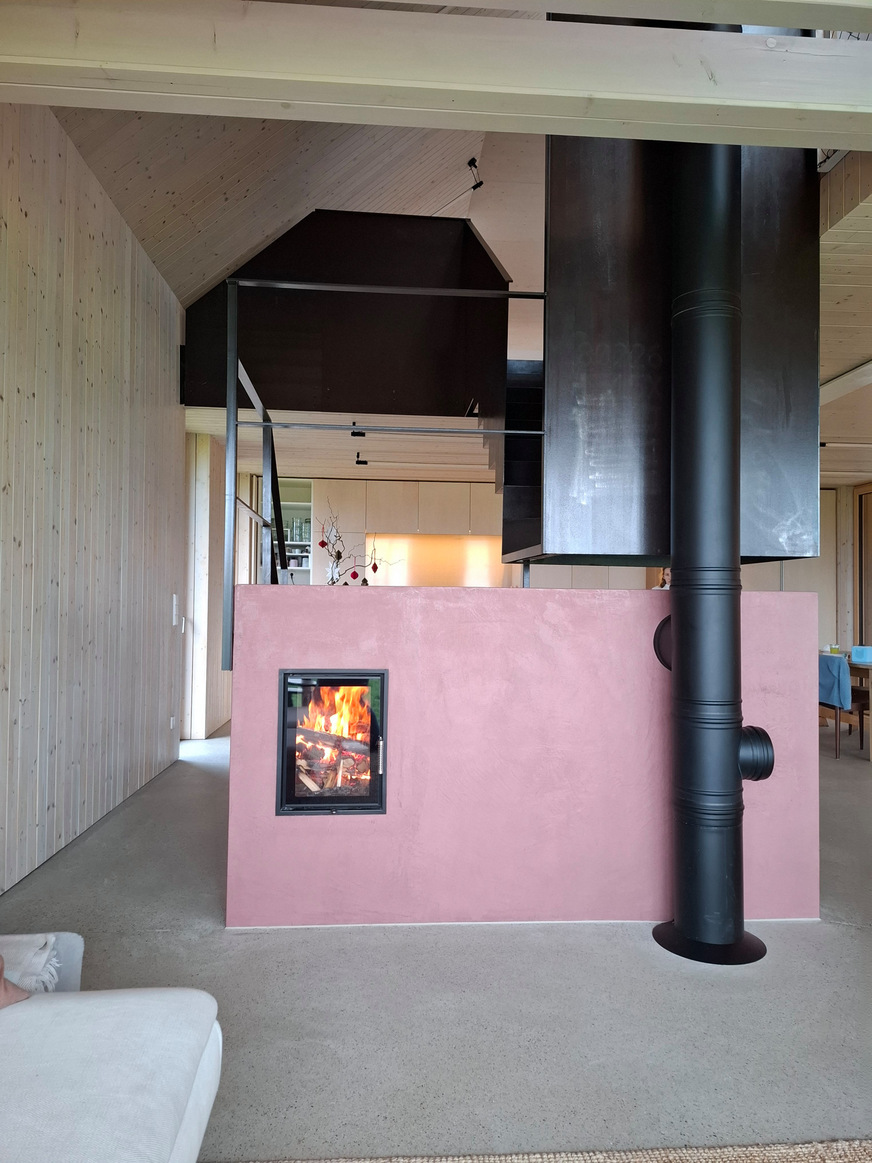 Sonderpreis: Feuer & Stahl: Monumentale Treppenskulptur mit integrierter Feuerstätte