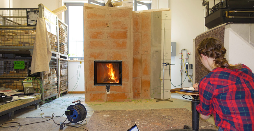 Im Rahmen einer schulischen Prüfungsarbeit nahm Helene Schütze im Jahr 2019 Hypokausten unter die Lupe, um alte Werte in den Ofenbau-Regelwerken durch aktuelle Messreihen zu verifizieren.