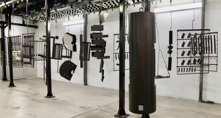 ￼ Ausnahmsweise nur Schwarz – grundsätzlich sind Attika/Rais- Öfen in vielen verschiedenen Farben individualisierbar.