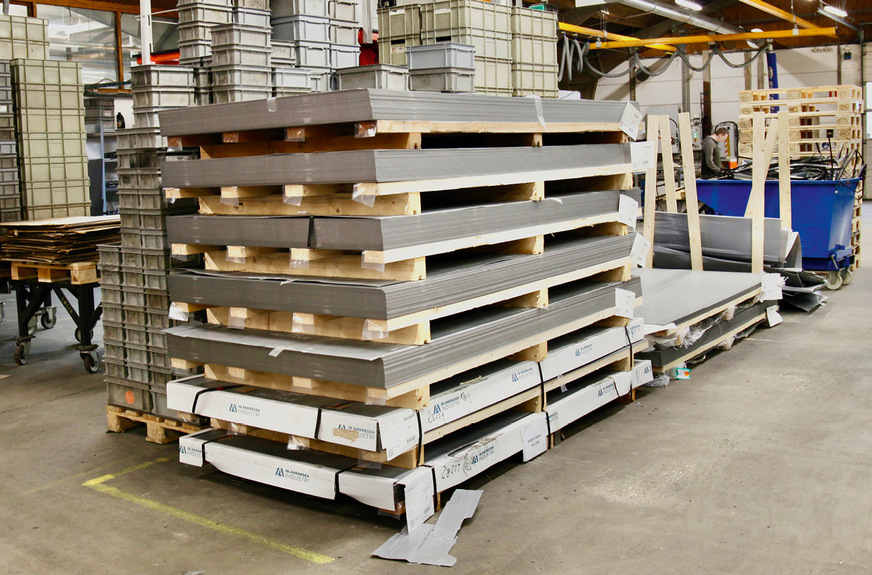 Qualität von A bis Z: Auch das Rohmaterial, fünf Millimeter starke Stahlbleche, sind eine eher im Schiffbau verbreitete Materialstärke.