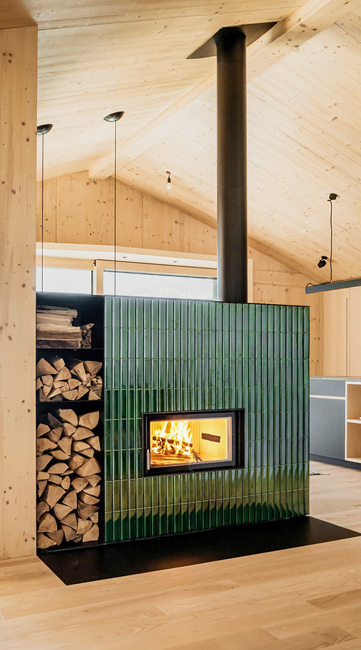 Smaragdgrünes Juwel im Holzhaus. Otto Gschwend