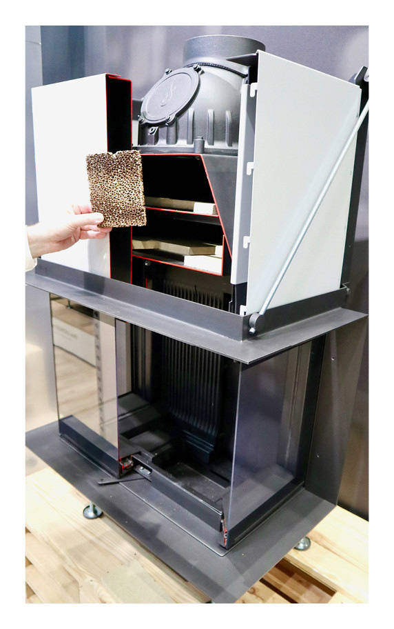 Katalytisch wirkender Schaumkeramik.