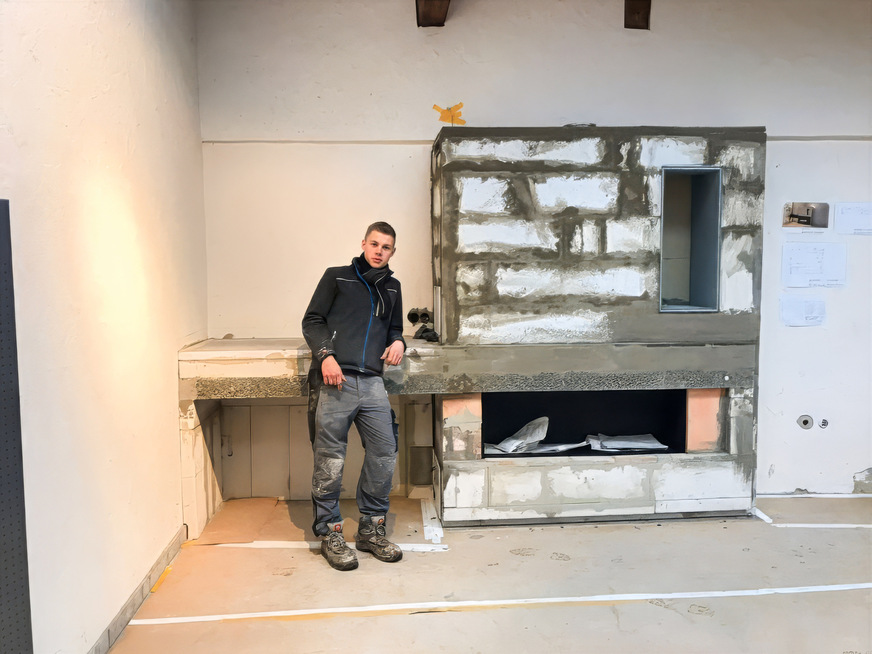 Mit den Händen etwas zu schaffen, fand Till dann doch attraktiver als ein BWL-Studium. Hier ist er noch in der Ausbildung.