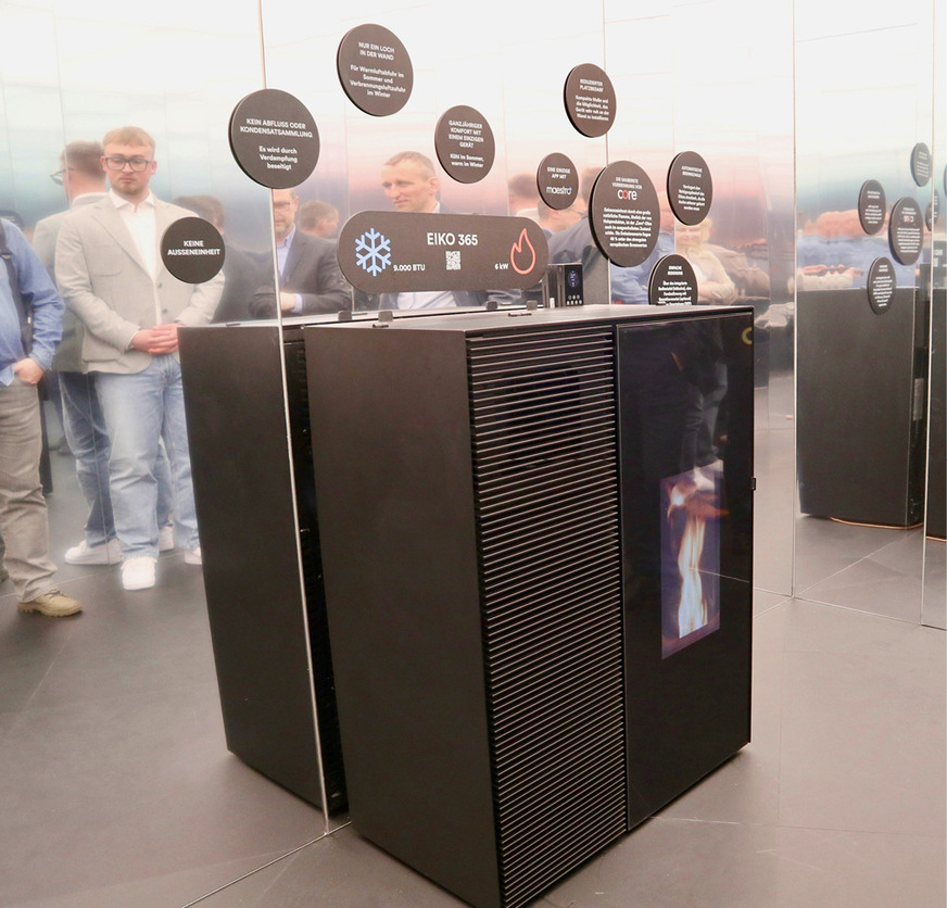 Im Sommer kühlen, im Winter heizen: Pelletkaminofen mit integriertem Klimagerät.