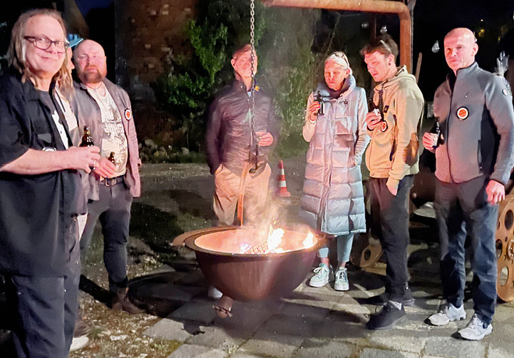 Pre-Messe-Party am Vorabend der Messe.