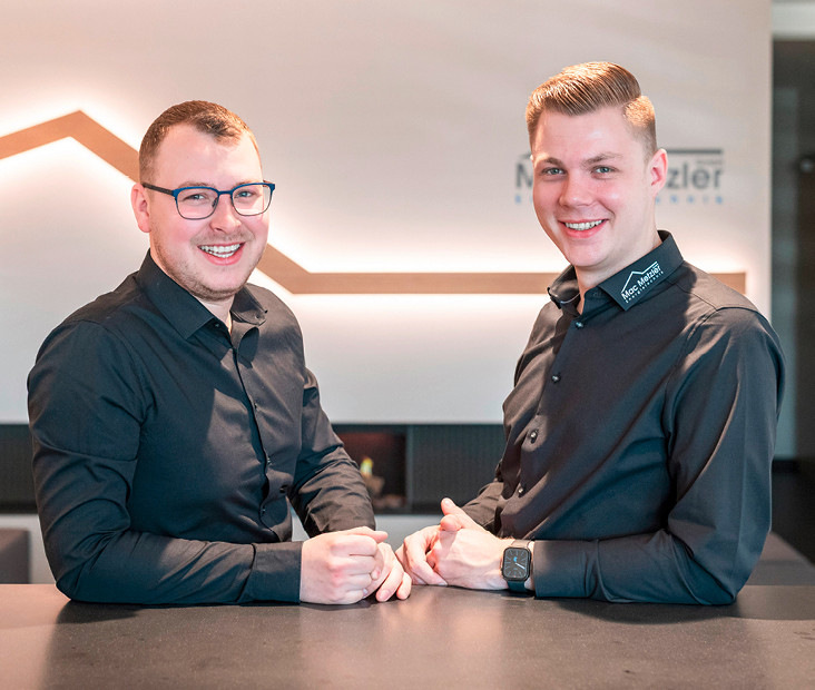 Gemeinsam mit seinem besten Freund David Jung, der die PV- und Elektrotechniksparte verantwortet, bietet Till vernetzte Kompetenz aus einer Hand, in Kürze auch noch erweitert um die klassische SHK-Sp￼arte.