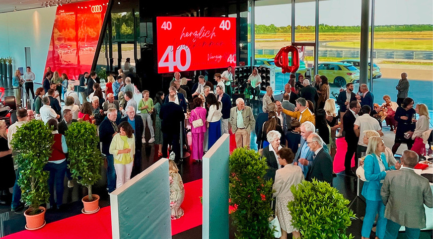 Die große Jubiläumsfeier in den Räumen von Audi Sport.