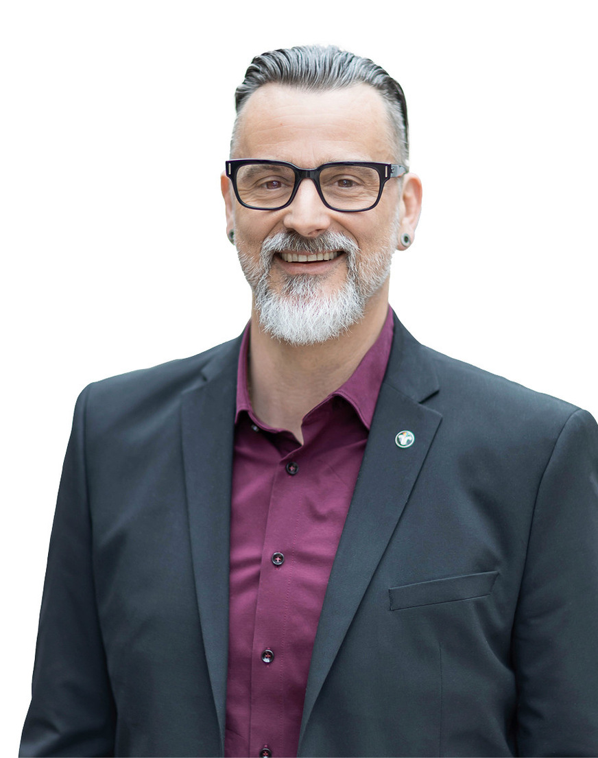 Markus Burger ist als ZIV-Vorstandsmitglied für den Bereich Technik verantwortlich. Wörtlich: „Unsere Arbeit ergänzt das SHK—sowie K & L Handwerk nachhaltig: Gemeinsam sorgen wir für langlebige, effi­ziente und zukunftssichere Wärmesysteme im Markt.“