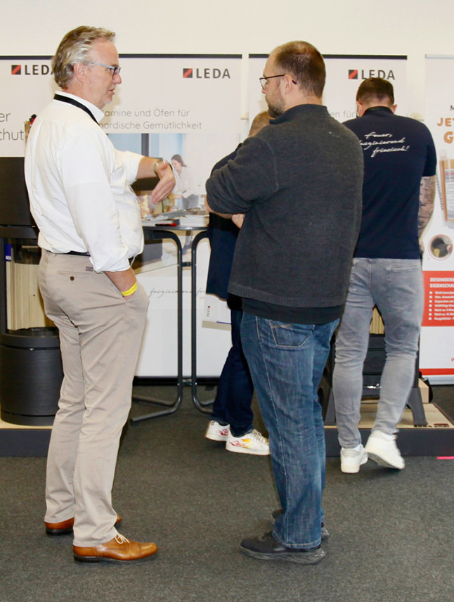 In zwei Räumen des Handwerkskammer-Bildungszentrums sowie im Eingangsbereich konnten sich Hersteller der Branche präsentieren.