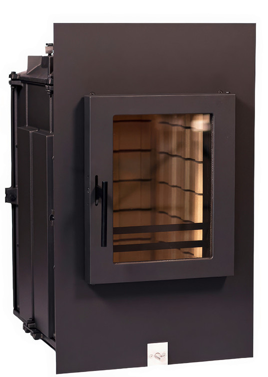 Die Heizeinsätze der „Eurotherm“-Serie (Foto) oder „Novotherm“-Serie sind mit individuell konfektionierbaren Frontplatten erhältlich, was sie für den Austausch prädestiniert. Auf Wunsch können diese Frontplatten mit einem dekorativen Muster lasergeschnitten werden.