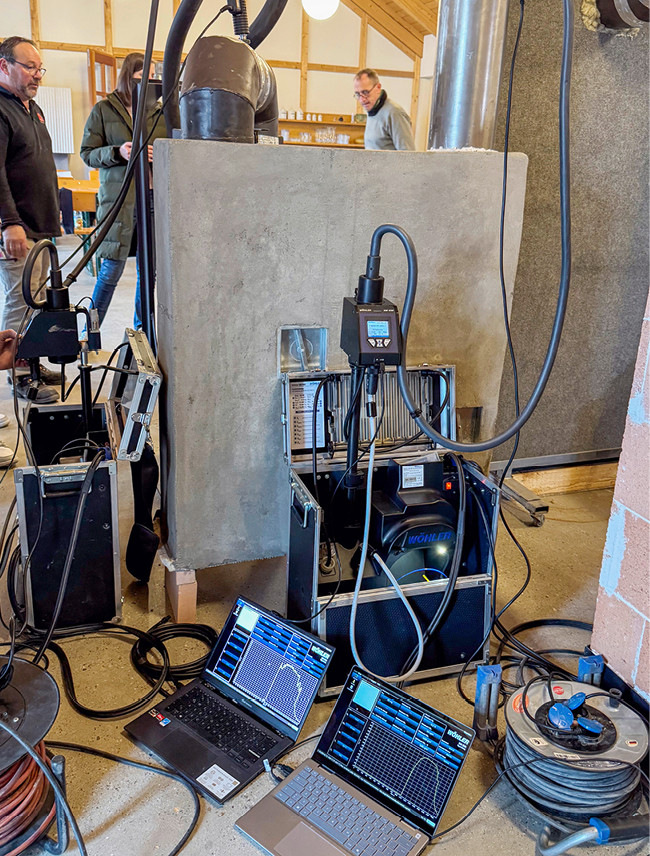 Interessante Ergebnisse lieferte auch die parallele Vergleichsmessung einer Feuerstätte an zwei unterschiedlichen Messpunkten.