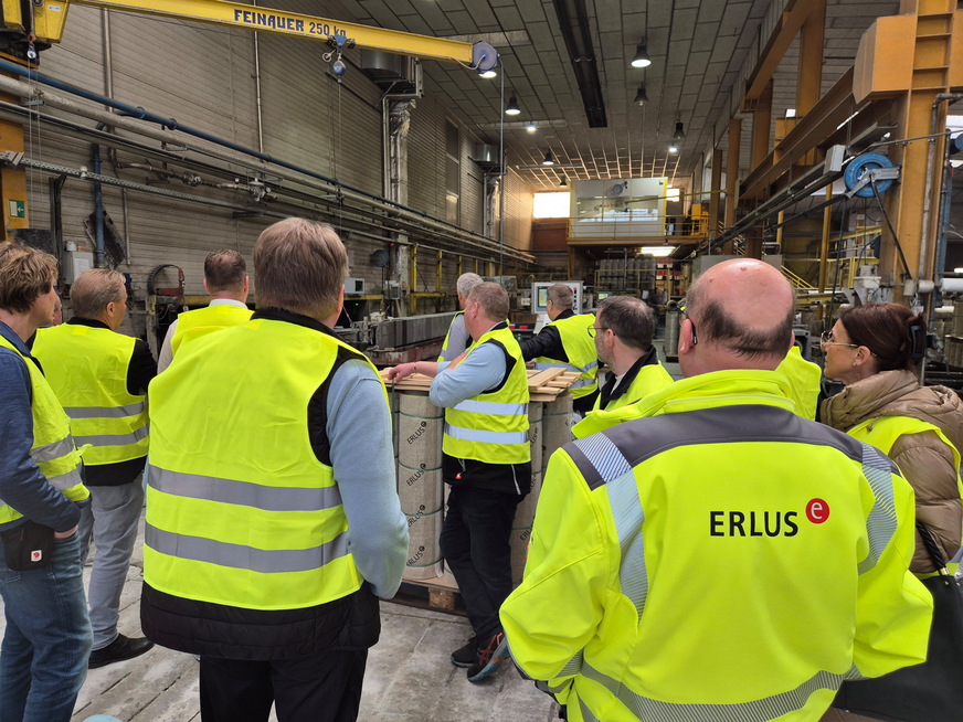 Werksführung bei der Erlus AG.