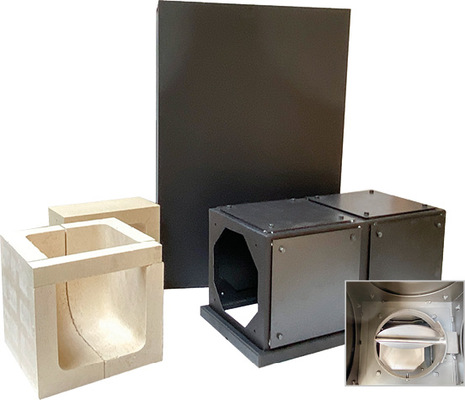 Für jeden Ofen gibt es passende Modul-Heizkästen (MHK) aus ­Schamotte oder auch, wie hier im Bild, den Nachhheizkasten „Multi” mit vielen Anschlussmöglichkeiten und mit Bimetallklappe.