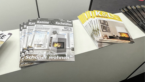 Deutsche Ofenzeitschriften lagen zur Mitnahme bereit.
