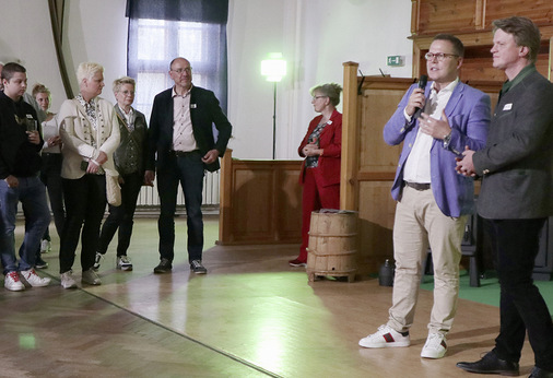 MdB Tino Sorge spricht zur Eröffnung und lobt Allendorffs Engagement für die Region.
