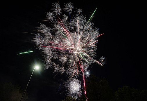 Zum krönenden Abschluss gab’s ein Höhen­feuerwerk. - © Foto: Kai Spaete
