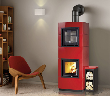 „Sintesi Cook“ mit Backfach und Holzregal, Farbe Rubinrot.