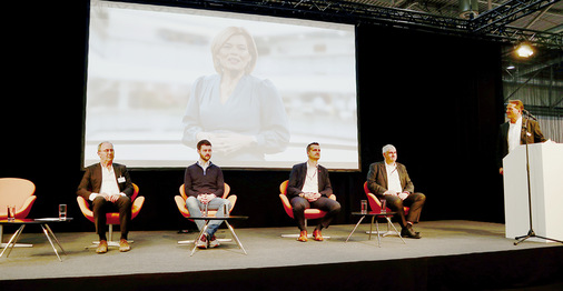 Mit einer Pressekonferenz startete die WOF 2023. Das Podium bildeten (von links): Michael Rambach (Trendfairs), Robert Mülleneisen (GVOB), Alexis Gula (Bundesverband d. Schornsteinfegerhandwerks), Frank Kienle (HKI), Nikolaus Fleischhacker (Oranier).