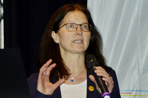 Hella Stein präsentierte Fakten zur nachhaltigen Holzbewirtschaftung und der wichtigen Rolle der energetischen Holznutzung für die Wärmewende.