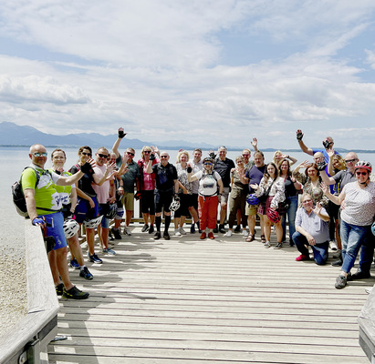 Das Wetter spielte mit bei der Radtour um den ­Chiemsee. - © Foto: Martin Henze
