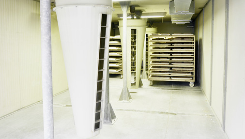 Trockenkammer für die Rohkeramik vor dem Brand.