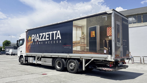 Piazzetta nutzt nach Möglichkeit eigene Lkw mit eigenen Fahrern für die Auslieferung zu den Kunden.