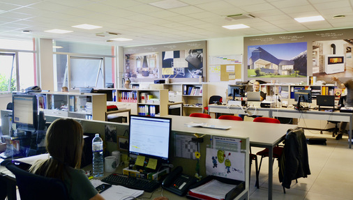 Kurze Wege: Von der Konstruktionsabteilung über die Auftragsverwaltung bis zum After Sales Service ist alles in einem Haus vereint. Deshalb kann spontan und flexibel auf alle Herausforderungen reagiert werden.