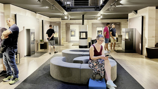 In der Ausstellung sind die wesentlichen aktuellen Produkte haptisch erlebbar.