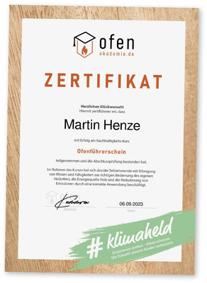 Auch K&L-Mitarbeiter Martin Henze hat den Ofenführerschein bestanden. Die Fragen empfand er durchaus als anspruchsvoll.