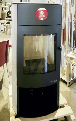 Haas + Sohn hatte unter anderem die Kaminofenneuheit   „Verona Oval Grande“ und WLAN-fähige Pelletöfen dabei.