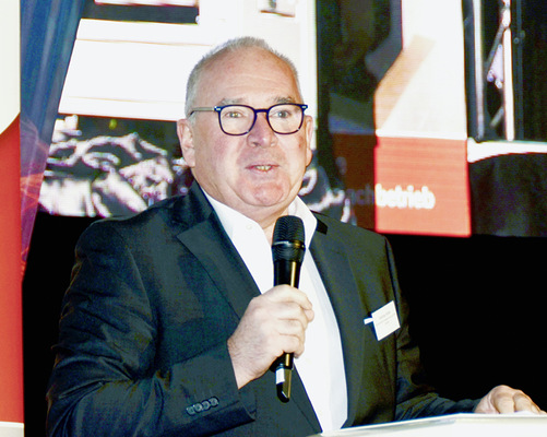  Andreas Müller begrüßte die Teilnehmer und gab einen Status­bericht zur Lage der Ofenbranche.