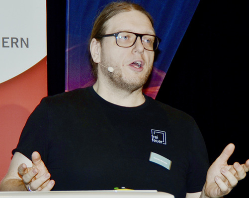  Christian Ebersoldt stellte das Potential hochwertiger Elektrokamine für das OL-Handwerk heraus.