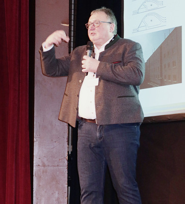  Markus Knothe nahm zu Fragen an die Sc hornsteinfegerschaft im Zusammenhang mit den Ableitbedingungen und dem neuen GEG Stellung.