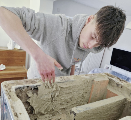  Konzentration und Kontemplation bei der Arbeit ...