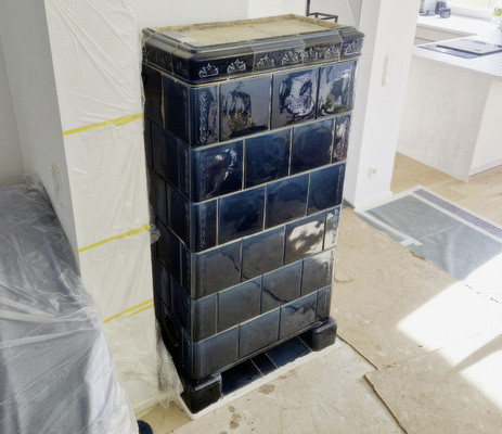  Hier ist der Wiederaufbau gelungen – nur die Deckelplatte fehlt noch ...