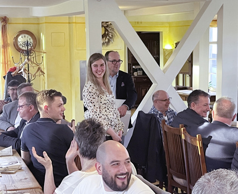  Mit einem Abendessen im Wirtshaus im Schloss fand auch diese Innungsversammlung wieder mit einem geselligen Beisammensein ihren krönenden Abschluss.