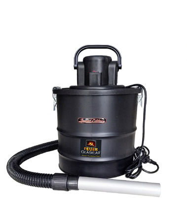  Der Asche-Sauber-Staubsauger steht für Asche entfernen ohne Staub und Schmutz – auch beim Ausleeren in der Mülltonne.